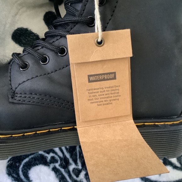 BRAND NWT Waterproof☔️ Doc Martens - Picture 3 of 5